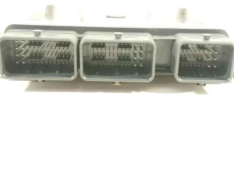 Recambio de centralita motor uce para peugeot 407 sport referencia OEM IAM 9665465580 28129202 9663548180