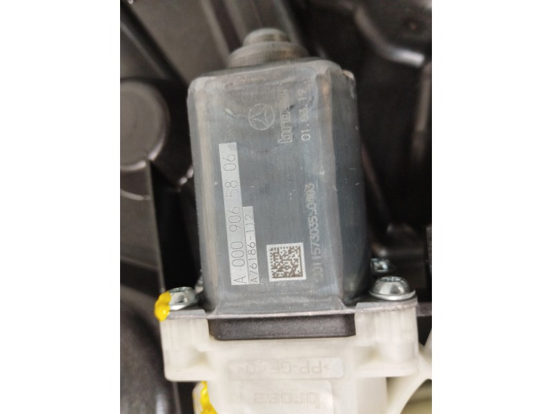 Recambio de elevalunas delantero izquierdo para mercedes-benz clase b (w247) 247 referencia OEM IAM A0009065806 A1775409410 A247