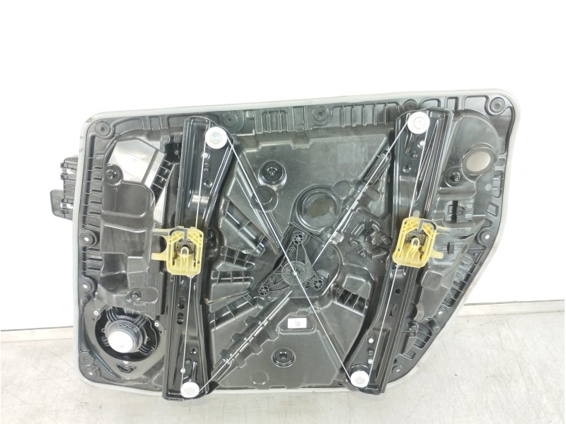 Recambio de elevalunas delantero izquierdo para mercedes-benz clase b (w247) 247 referencia OEM IAM A0009065806 A1775409410 A247