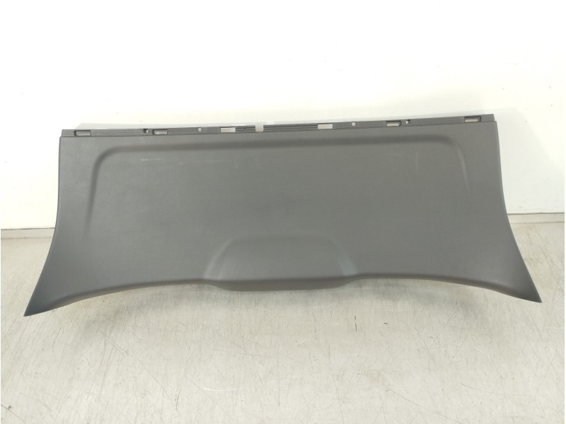 Recambio de molduras traseras para mercedes-benz clase b (w247) 247 referencia OEM IAM A2477402300  