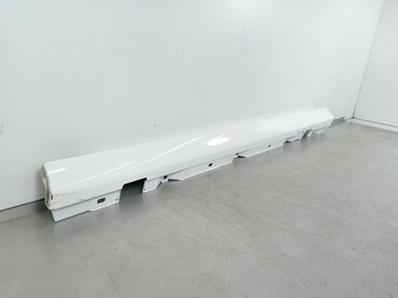 Recambio de faldon lateral para mercedes-benz clase b (w247) 247 referencia OEM IAM A1776908600  