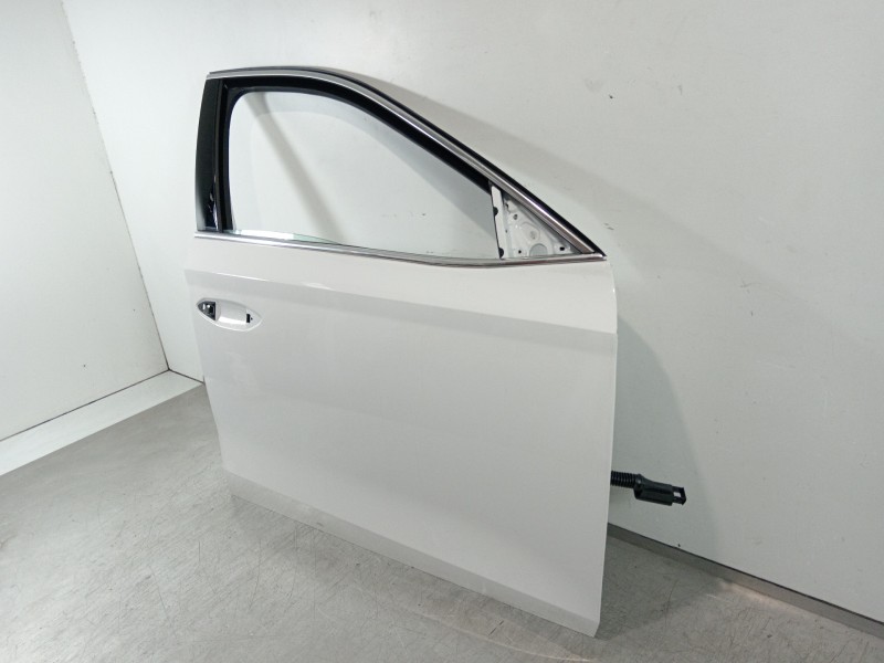 Recambio de puerta delantera derecha para skoda octavia combi (5e5) ambition referencia OEM IAM   