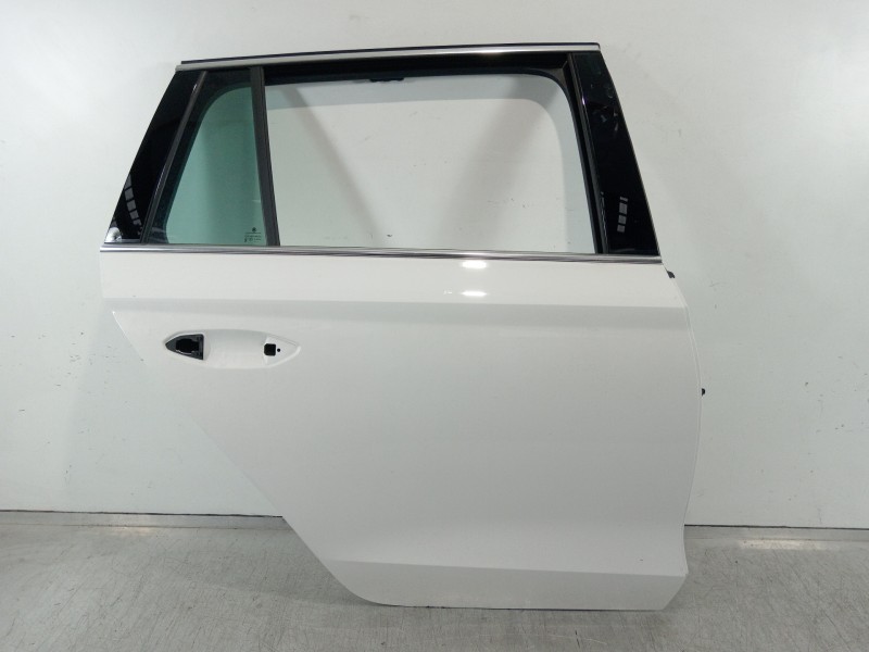 Recambio de puerta trasera derecha para skoda octavia combi (5e5) ambition referencia OEM IAM   