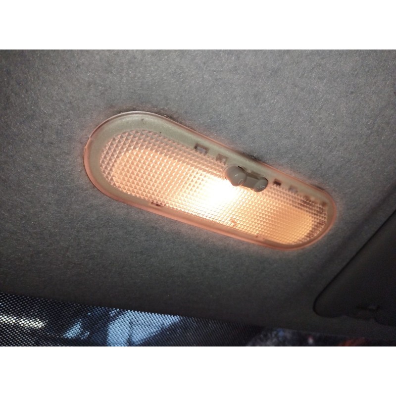 Recambio de luz interior para dacia logan ambiance referencia OEM IAM   