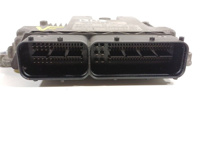 Recambio de centralita motor uce para kia carens (un) concept referencia OEM IAM 3911327485  0281013072