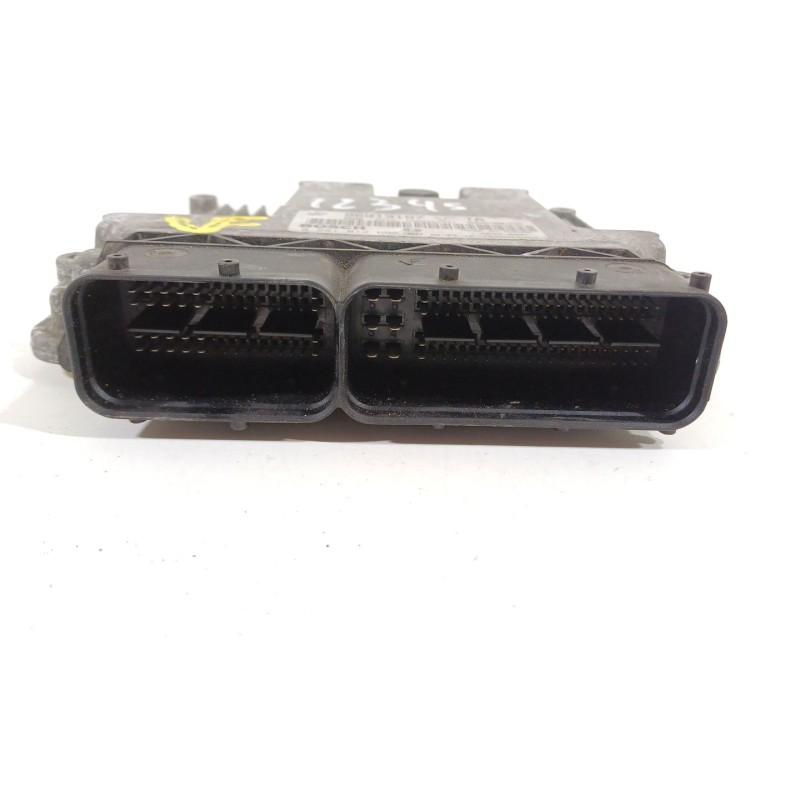 Recambio de centralita motor uce para chevrolet captiva 2.0 vcdi lt referencia OEM IAM 96813187 96814427 0281012695