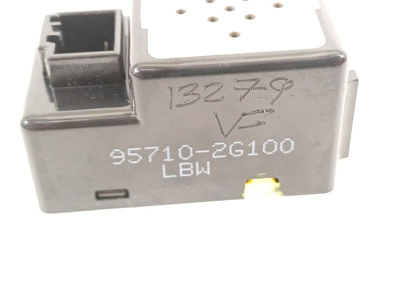 Recambio de modulo electronico para kia ceed (cd) 1.0 t-gdi referencia OEM IAM 957102G100  