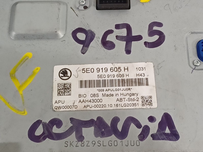 Recambio de sistema audio / radio cd para skoda octavia combi (5e5) 2.0 tdi referencia OEM IAM 5E0919605H  