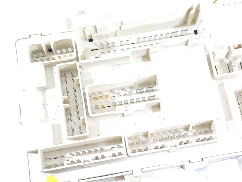 Recambio de caja reles / fusibles para hyundai i30 classic referencia OEM IAM 919501H510  919501H51010