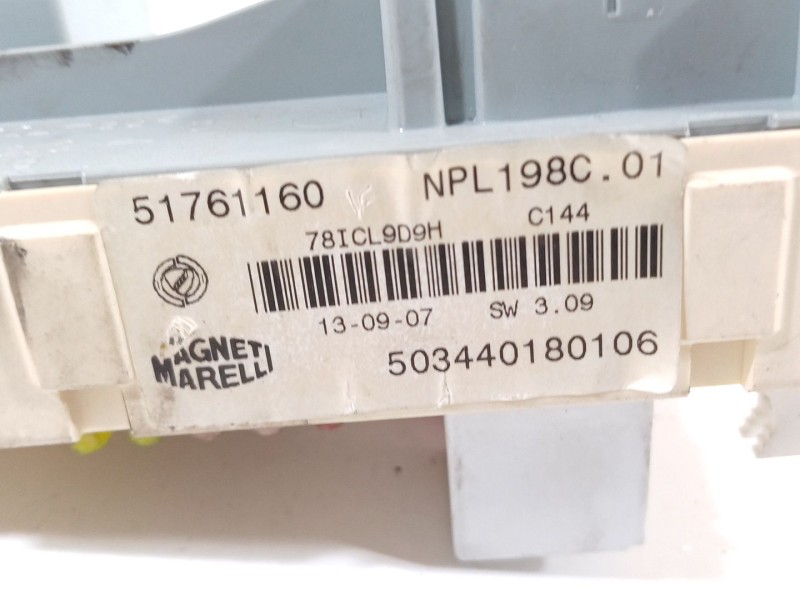 Recambio de caja reles / fusibles para fiat bravo ii (198_) 1.9 d multijet (198axb1a) referencia OEM IAM 51761160  