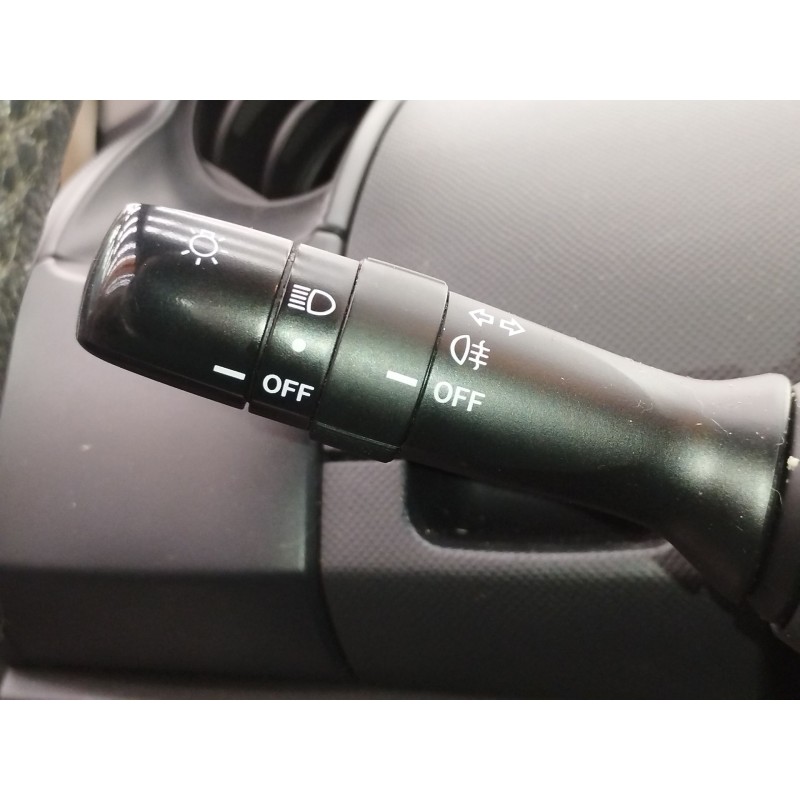 Recambio de mando luces para toyota yaris (ksp9/scp9/nlp9) básico referencia OEM IAM   