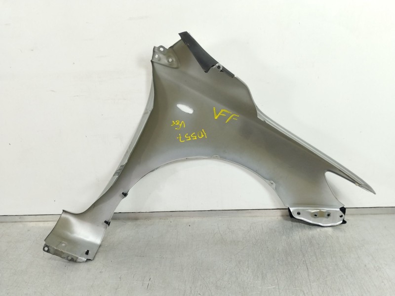 Recambio de aleta delantera izquierda para toyota corolla (e15) high referencia OEM IAM   