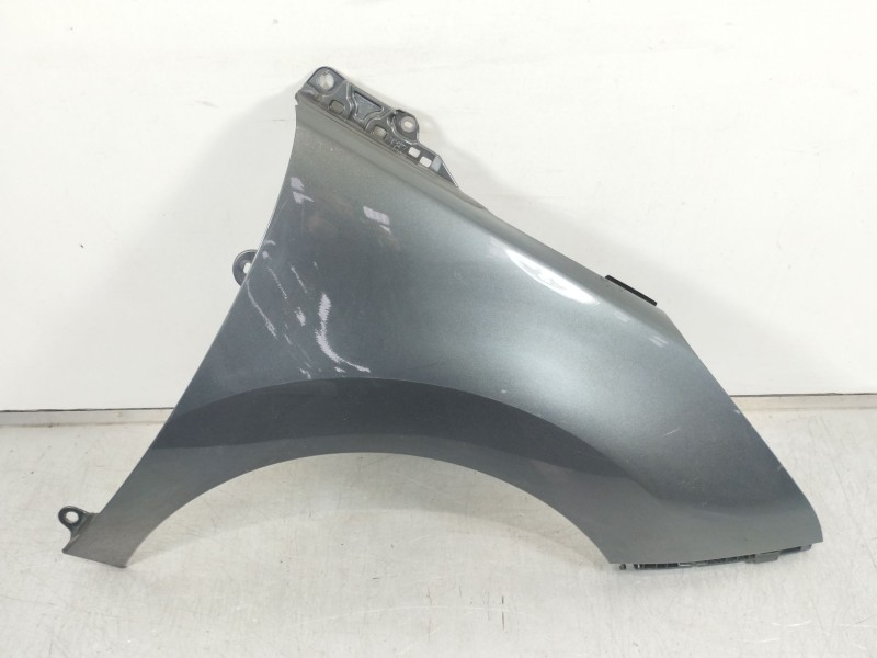 Recambio de aleta delantera derecha para peugeot 5008 sport pack referencia OEM IAM 9685904780  