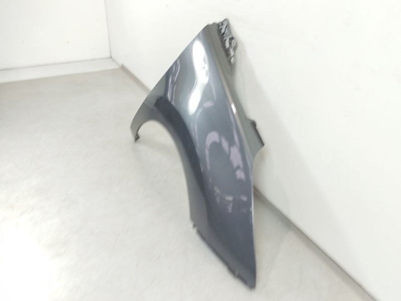 Recambio de aleta delantera derecha para peugeot 5008 sport pack referencia OEM IAM 9685904780  