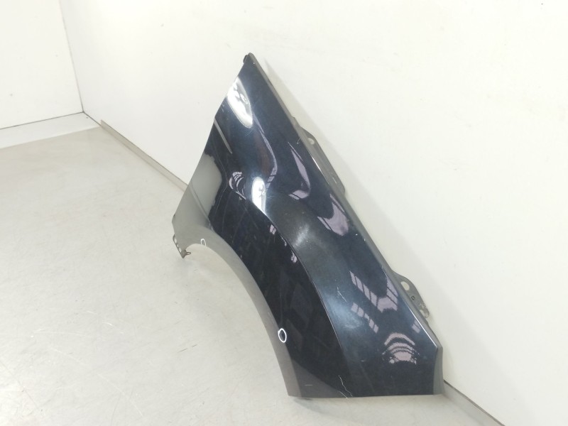 Recambio de aleta delantera derecha para ford ecosport titanium referencia OEM IAM   