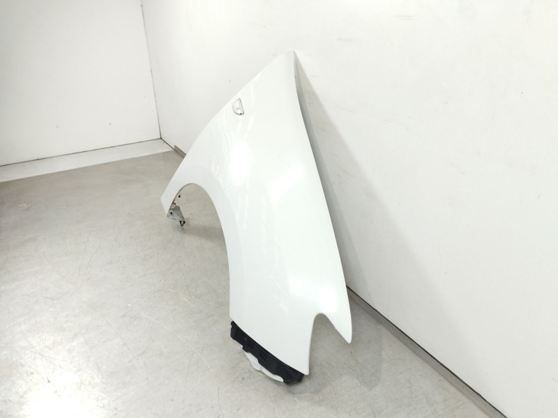 Recambio de aleta delantera derecha para dacia logan ii essential referencia OEM IAM 631002288R  