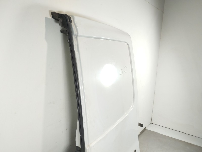Recambio de puerta trasera derecha para opel vivaro b kasten/combi combi l1 2.9t referencia OEM IAM   