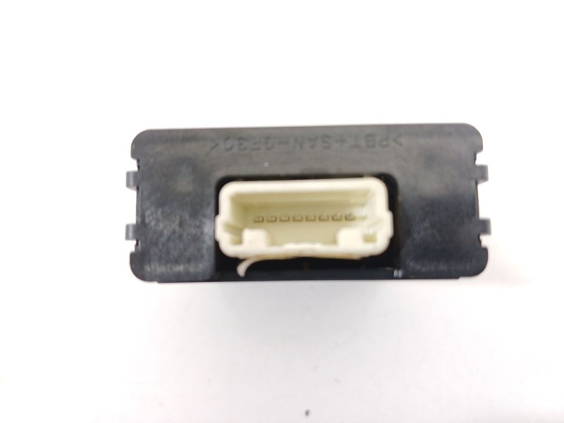 Recambio de modulo electronico para toyota prius (nhw20) basis referencia OEM IAM 8999147030  