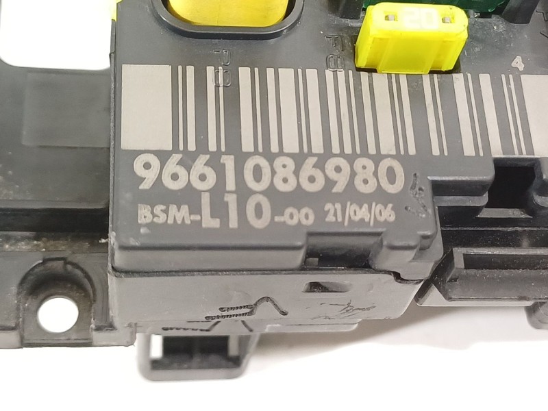 Recambio de caja reles / fusibles para peugeot 207/207+ (wa_, wc_) 1.4 hdi referencia OEM IAM 9661086980  