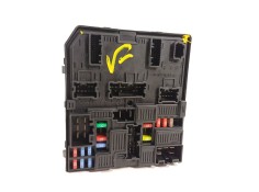 Recambio de caja reles / fusibles para nissan qashqai (j11) acenta referencia OEM IAM 284B75NA1A  
