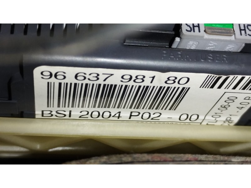 Recambio de caja reles / fusibles para peugeot 308 gt referencia OEM IAM 9663798180  