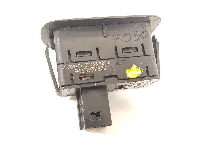 Recambio de mando elevalunas delantero derecho para citroën berlingo cuadro x referencia OEM IAM 96639378ZD  