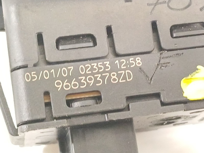 Recambio de mando elevalunas delantero derecho para citroën berlingo cuadro x referencia OEM IAM 96639378ZD  