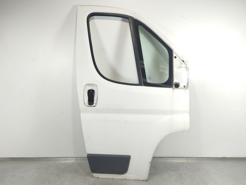 Recambio de puerta delantera derecha para peugeot boxer autobús 2.2 hdi 120 referencia OEM IAM   