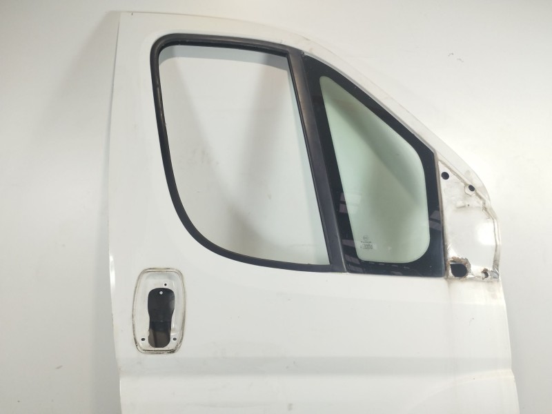 Recambio de puerta delantera derecha para peugeot boxer autobús 2.2 hdi 120 referencia OEM IAM   