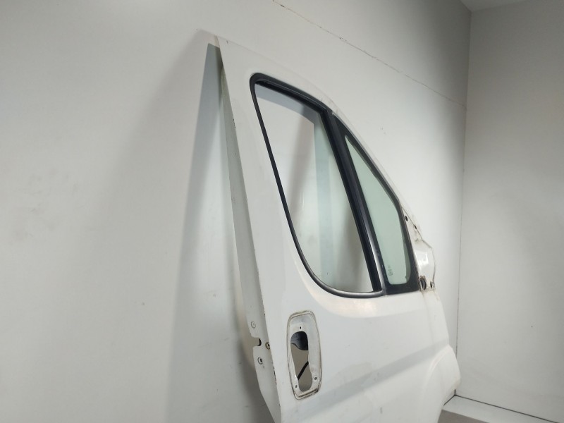 Recambio de puerta delantera derecha para peugeot boxer autobús 2.2 hdi 120 referencia OEM IAM   