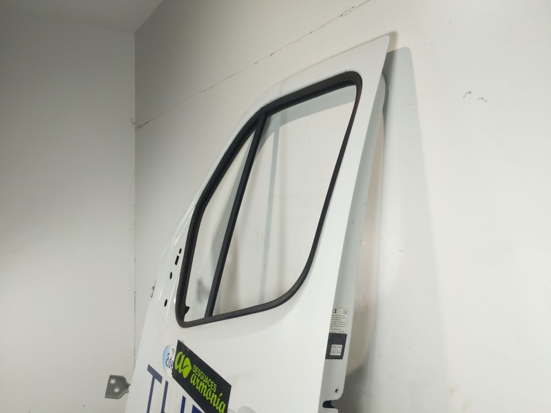 Recambio de puerta delantera izquierda para renault master kombi l1h1 3,3t referencia OEM IAM   