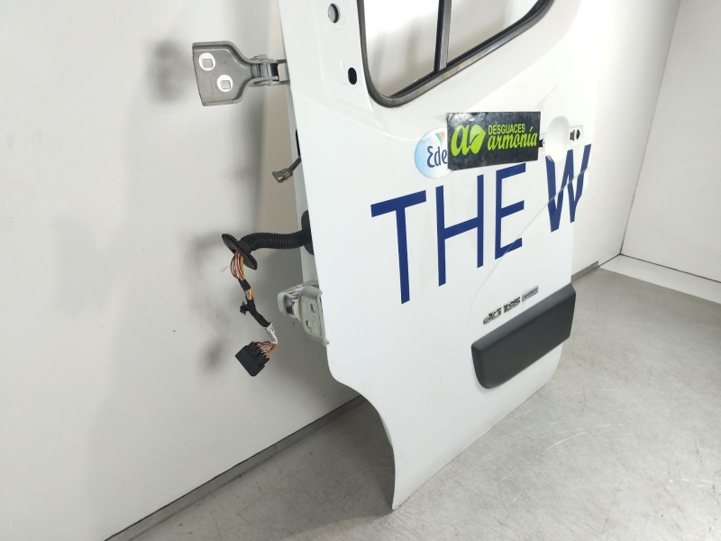 Recambio de puerta delantera izquierda para renault master kombi l1h1 3,3t referencia OEM IAM   