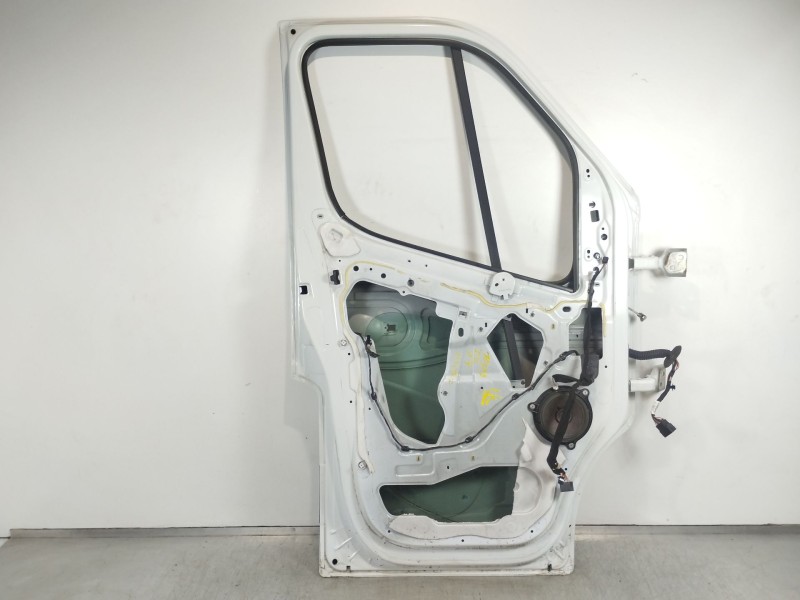 Recambio de puerta delantera izquierda para renault master kombi l1h1 3,3t referencia OEM IAM   