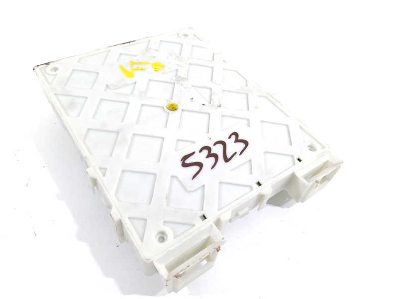 Recambio de caja reles / fusibles para volvo v40 cross country plus referencia OEM IAM 31394963  8624178694