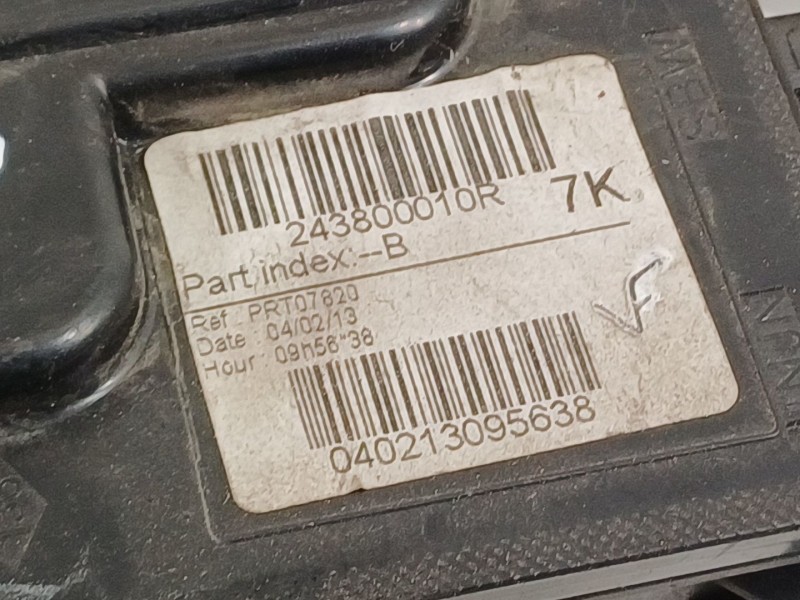 Recambio de caja reles / fusibles para renault megane iii berlina 5 p dynamique referencia OEM IAM 243800010R  