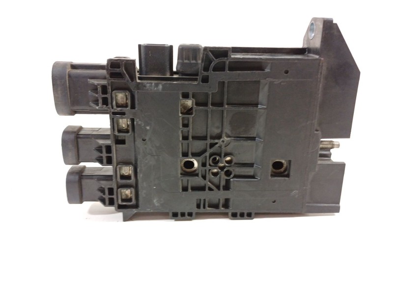 Recambio de caja reles / fusibles para renault megane iii berlina 5 p dynamique referencia OEM IAM 243800010R  