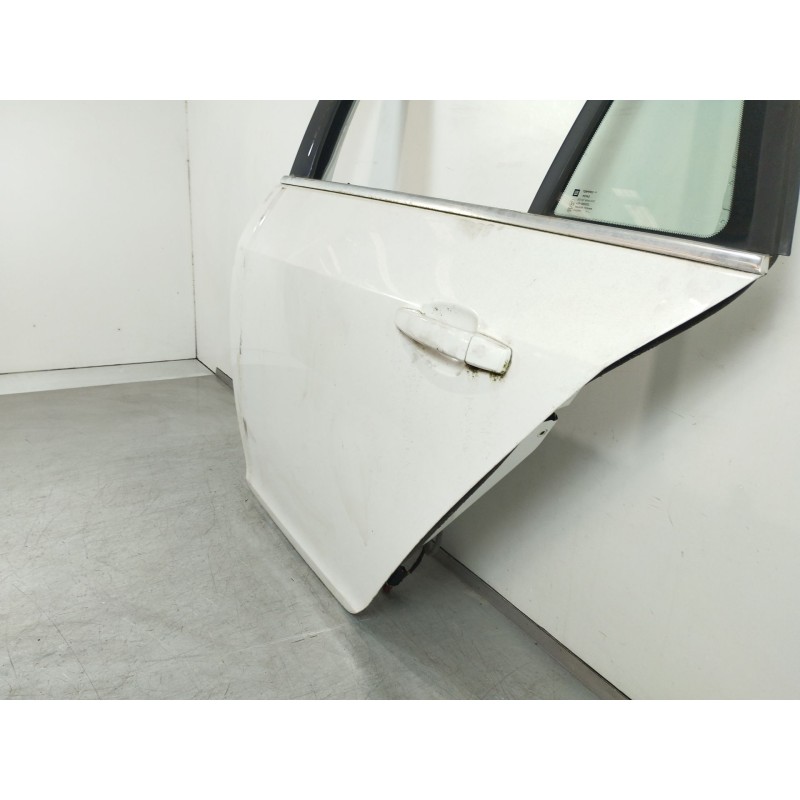 Recambio de puerta trasera izquierda para opel insignia sports tourer 2.0 16v cdti referencia OEM IAM   