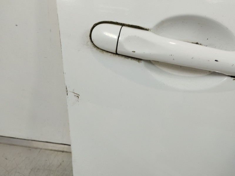 Recambio de puerta delantera derecha para renault megane iii berlina 5 p dynamique referencia OEM IAM   