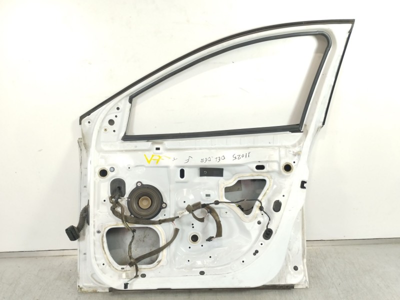 Recambio de puerta delantera derecha para renault megane iii berlina 5 p dynamique referencia OEM IAM   