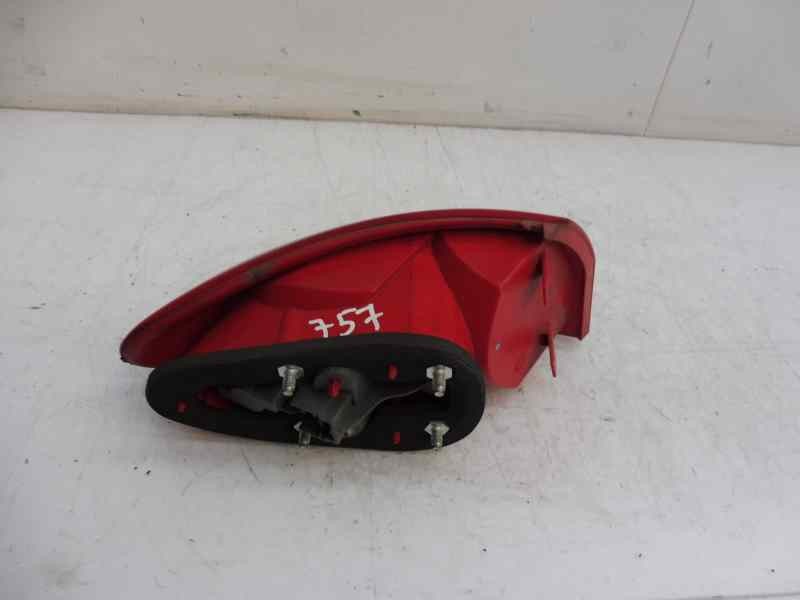 Recambio de piloto trasero derecho para alfa romeo 147 (190) 1.9 jtd 120 collezione referencia OEM IAM 46556347  
