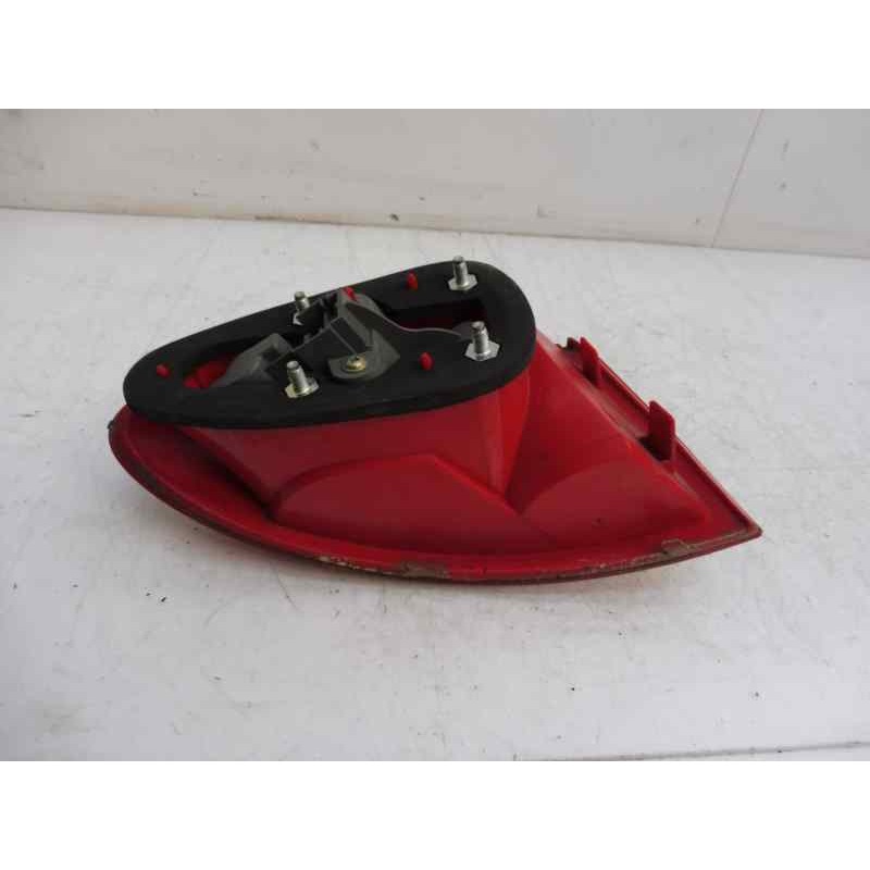 Recambio de piloto trasero derecho para alfa romeo 147 (190) 1.9 jtd 120 collezione referencia OEM IAM 46556347  