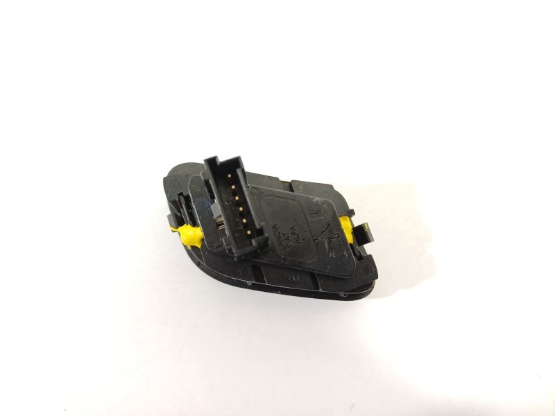 Recambio de mando multifuncion para alfa romeo giulietta (940_) 1.4 bifuel (940fxa1a, 940fxt1a) referencia OEM IAM 156105329  