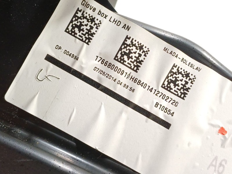 Recambio de guantera para mercedes-benz clase cla (w117) cla 200 cdi (117.301) referencia OEM IAM A1766800091  