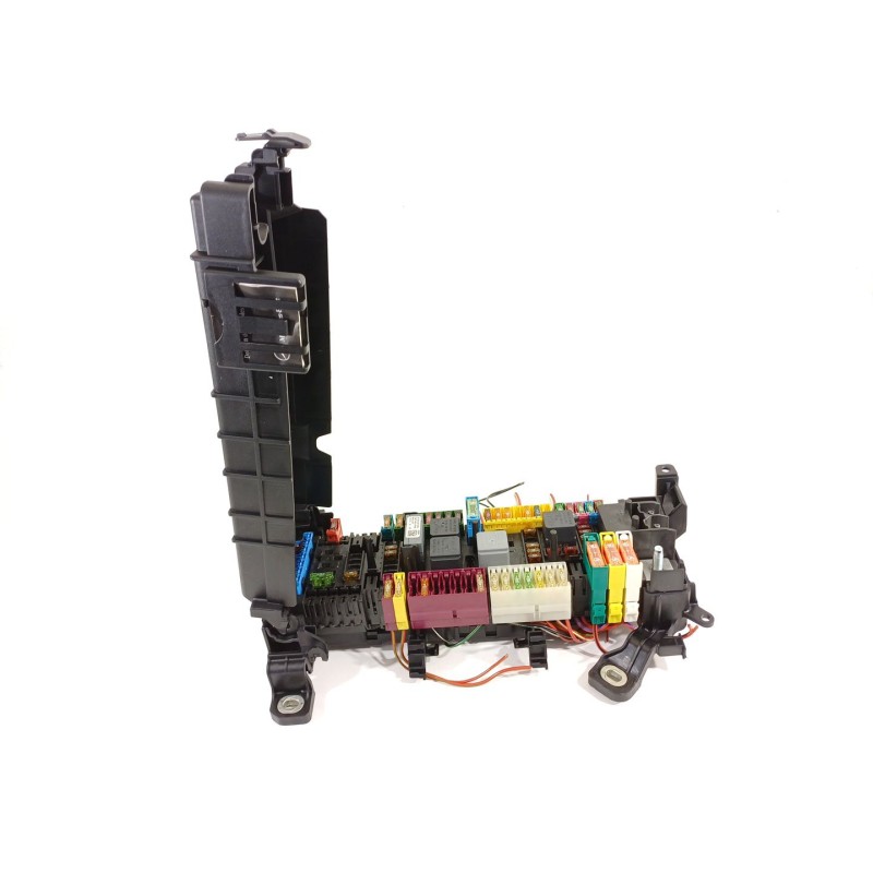 Recambio de caja reles / fusibles para mercedes-benz clase cla (w117) cla 200 cdi (117.301) referencia OEM IAM A2469066600  A246