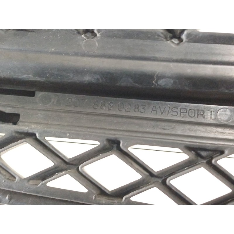 Recambio de rejilla delantera para mercedes-benz clase clk (w207) coupe 250 cgi blueefficiency referencia OEM IAM A2078880283  A
