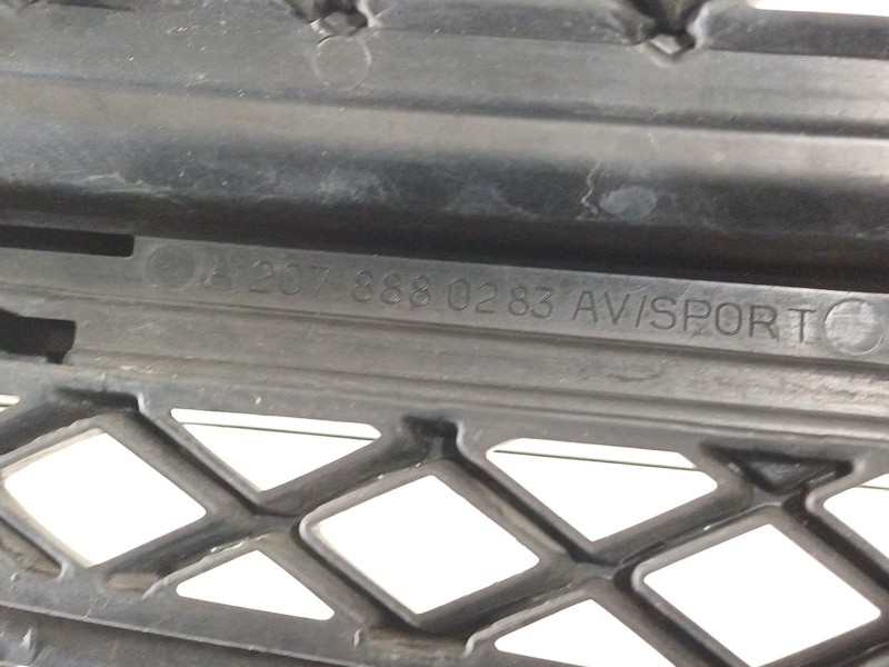 Recambio de rejilla delantera para mercedes-benz clase clk (w207) coupe 250 cgi blueefficiency referencia OEM IAM A2078880283  A