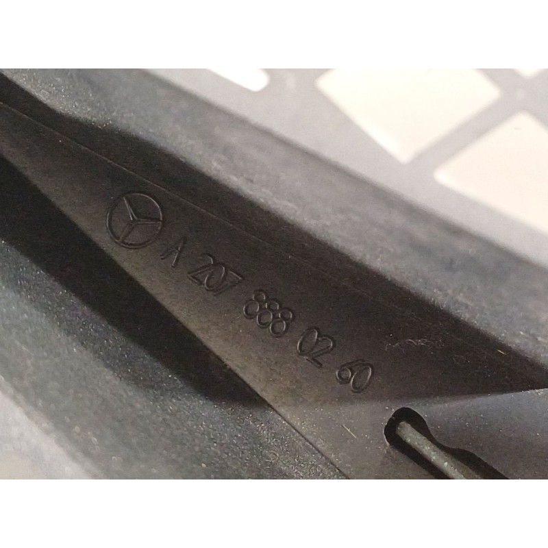 Recambio de rejilla delantera para mercedes-benz clase clk (w207) coupe 250 cgi blueefficiency referencia OEM IAM A2078880283  A