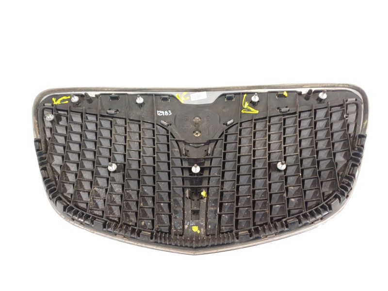 Recambio de rejilla delantera para lancia ypsilon (101) 1.3 16v multijet argento referencia OEM IAM 735349457  