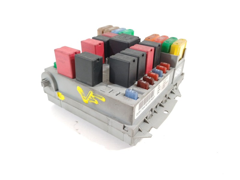 Recambio de caja reles / fusibles para lancia ypsilon (101) 1.3 16v multijet argento referencia OEM IAM 51724721  