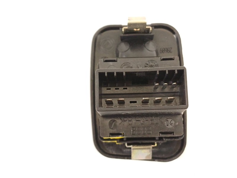 Recambio de mando elevalunas delantero derecho para lancia ypsilon (101) 1.3 16v multijet argento referencia OEM IAM 735360607  